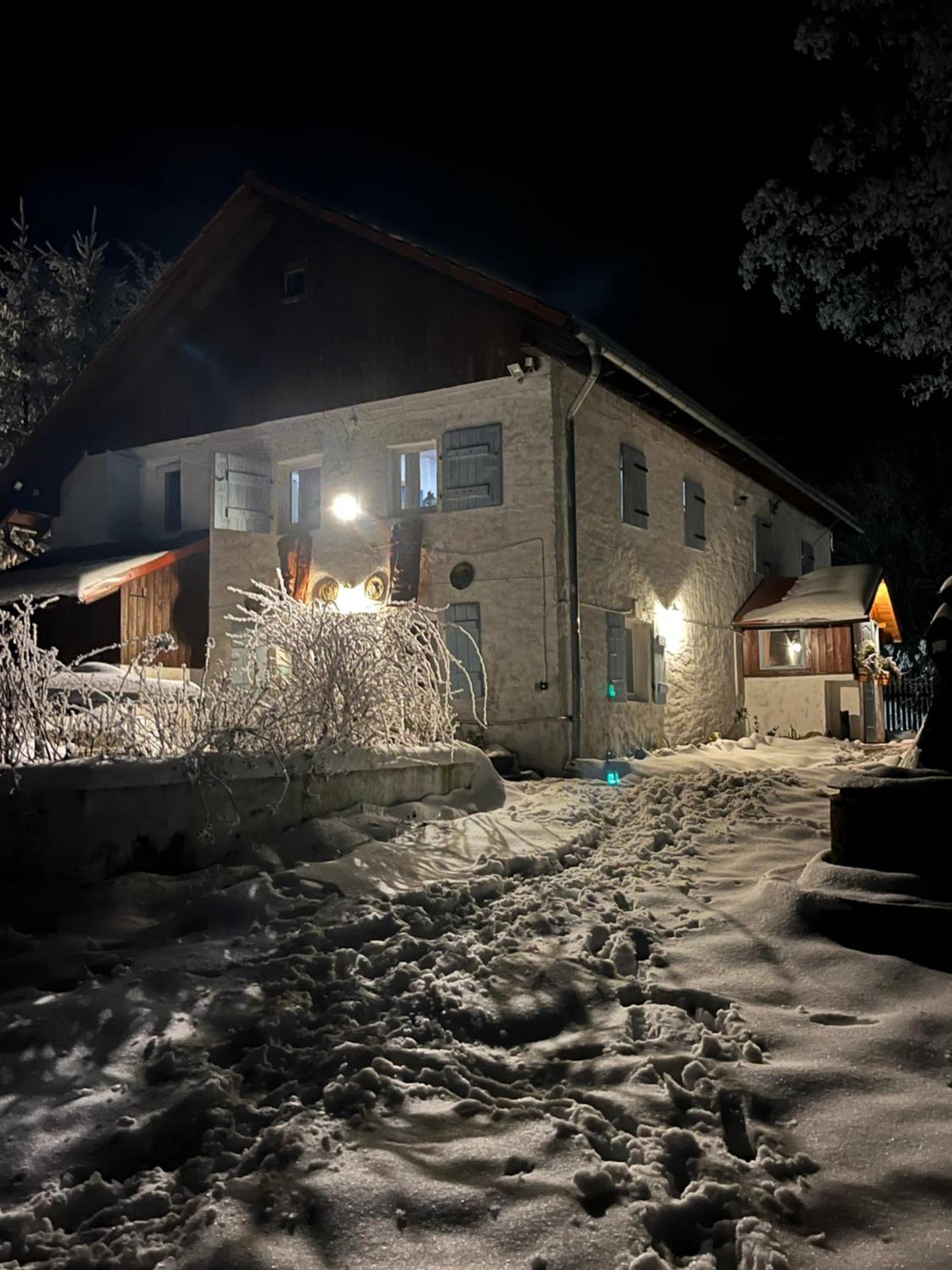 Bonaluti Mirsk Exterior foto